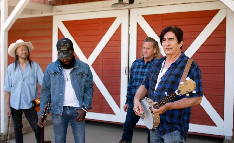 Randy Travis at Joe T. Garcia’s